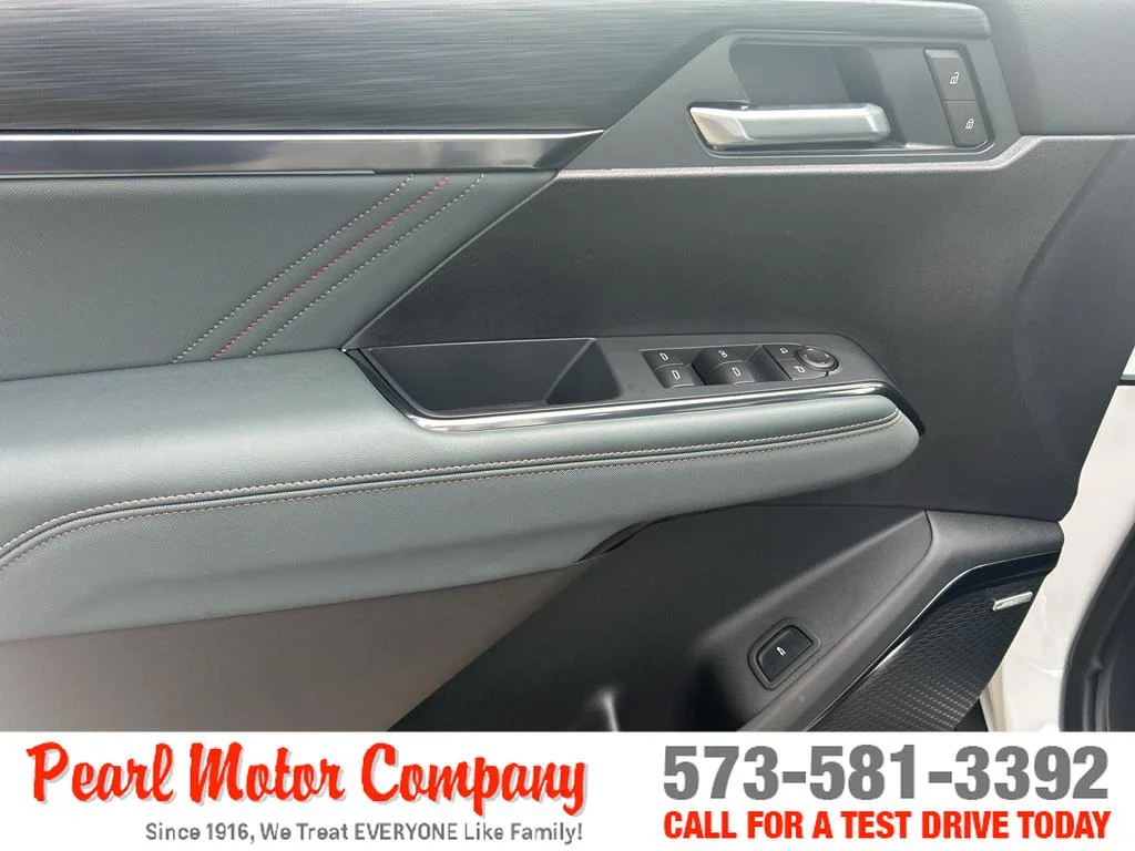 2026 GMC Acadia AT4 - Photo 9