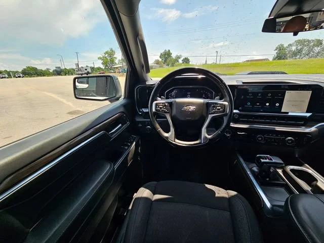 Used 2024 Summit White Chevrolet LT Trail Boss image 14