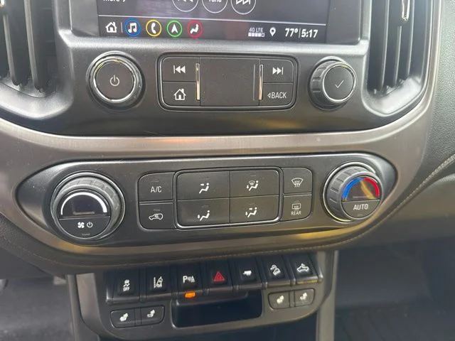 Used 2021 White GMC AT4 w/Leather image 23