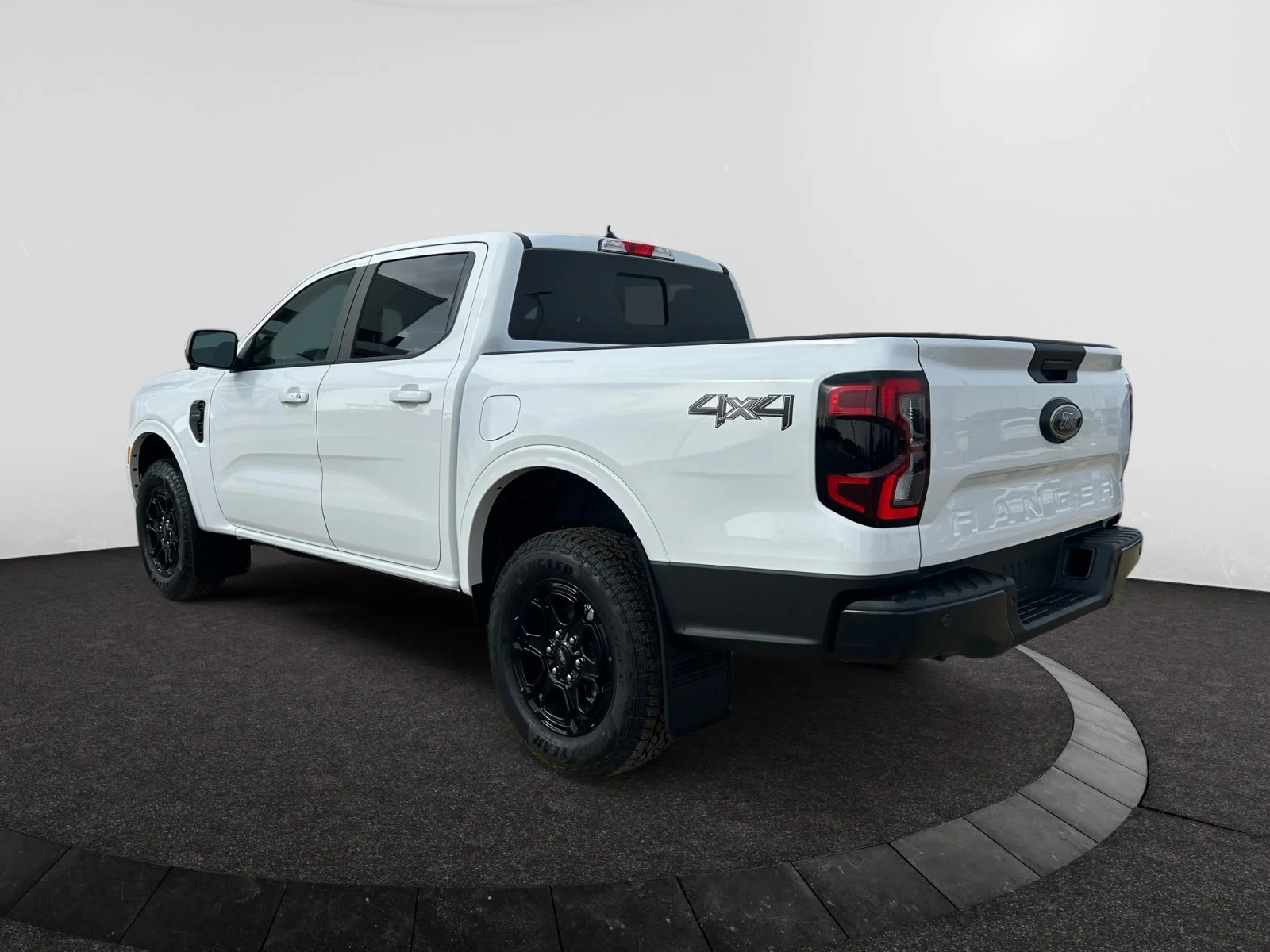New 2026 Oxford White Ford Lariat image 3