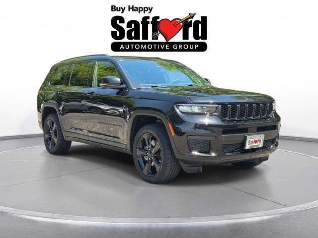 Used 2023 Black Jeep Altitude image 10