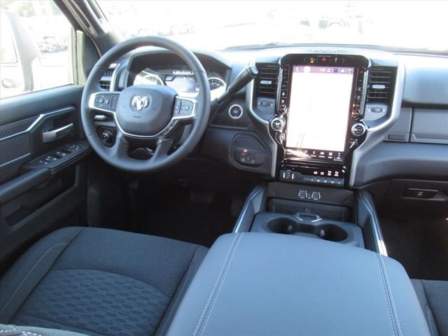 New 2026 Diamond Black Crystal Pearl-Coat Exterior Paint RAM Big Horn image 15
