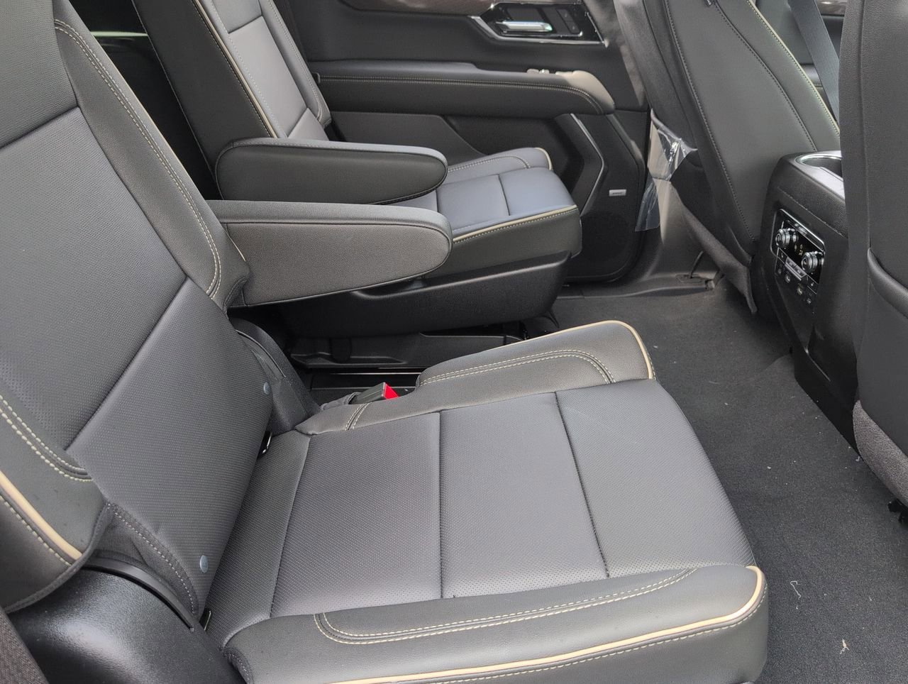 2026 GMC Yukon Elevation - Photo 26