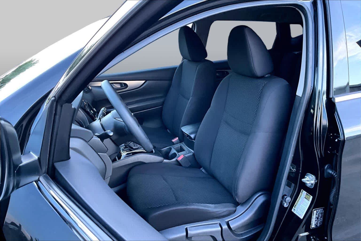 Used 2021 Magnetic Black Pearl Nissan S image 8