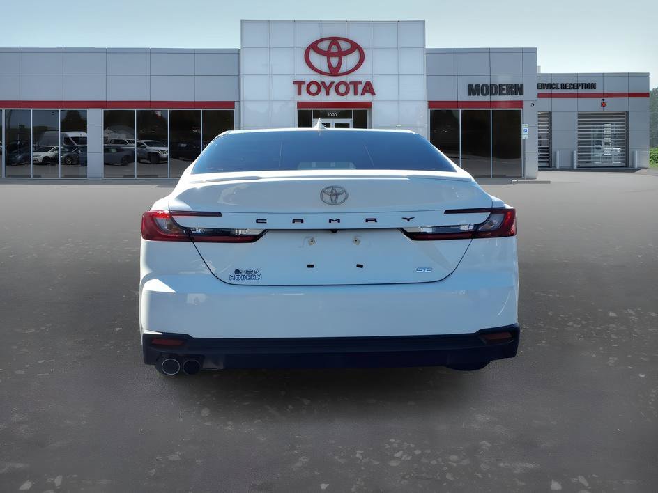 Certified Used 2025 Ice Cap Toyota SE image 4