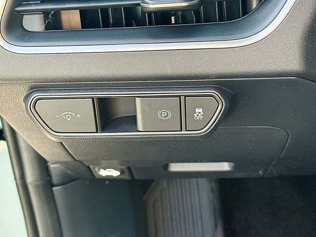 Used 2026 Haze Kia LXS image 10