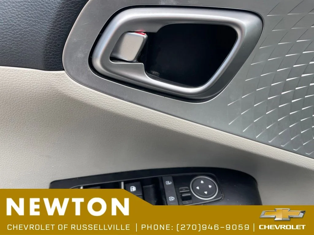Used 2025 Gray Kia LX image 9