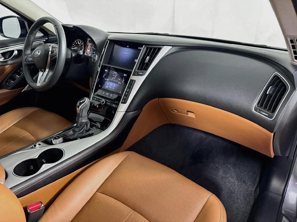 Certified Used 2023 Gray INFINITI LUXE image 38