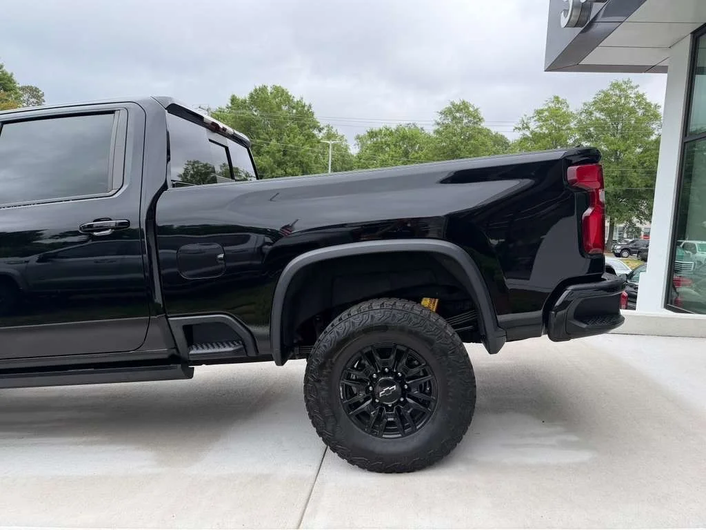 Used 2024 Black Chevrolet ZR2 image 5