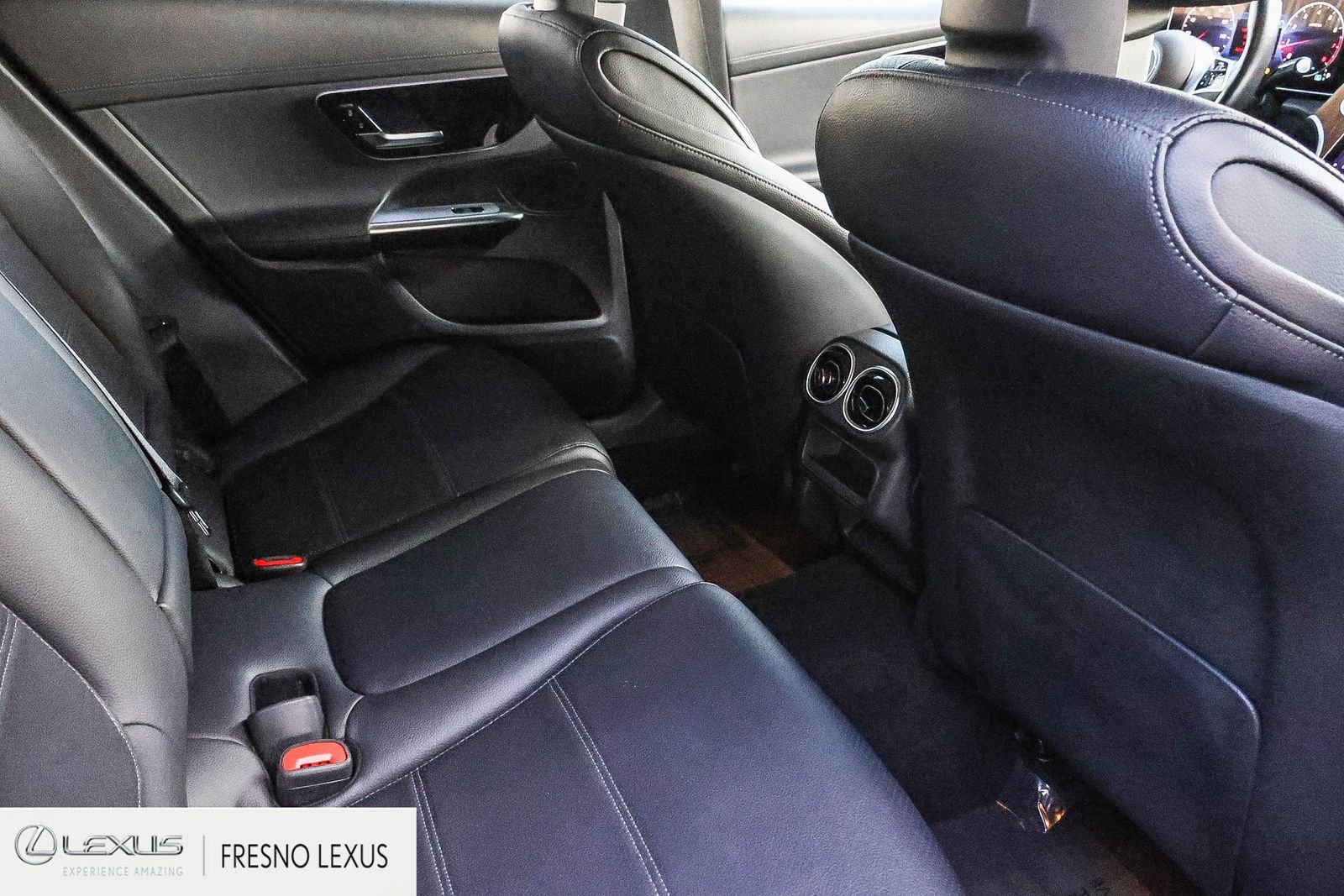 2023 Mercedes-Benz GLC GLC300 - Photo 13