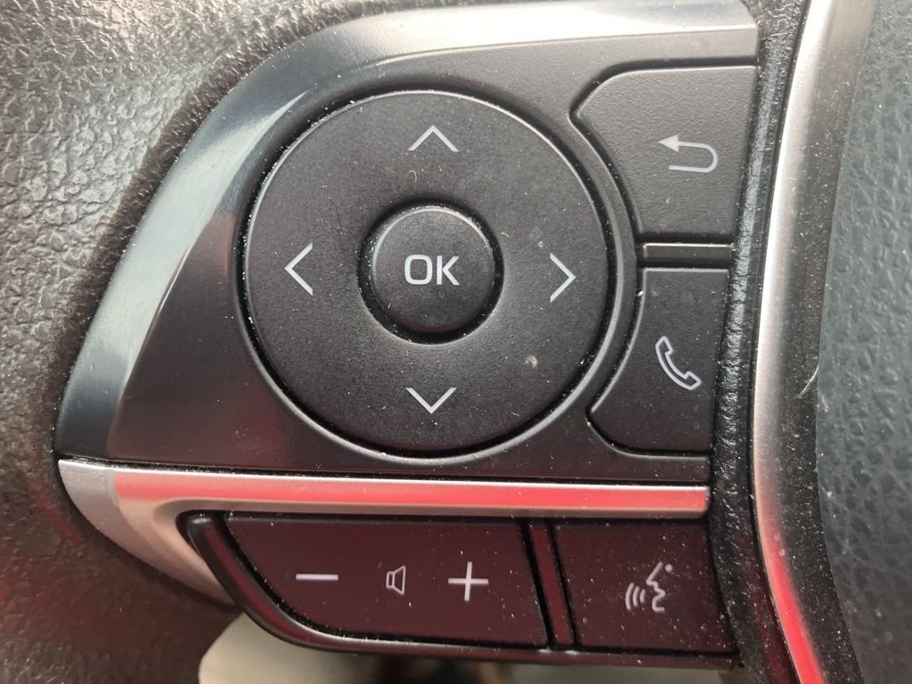 Used 2022 Gray Toyota LE image 13