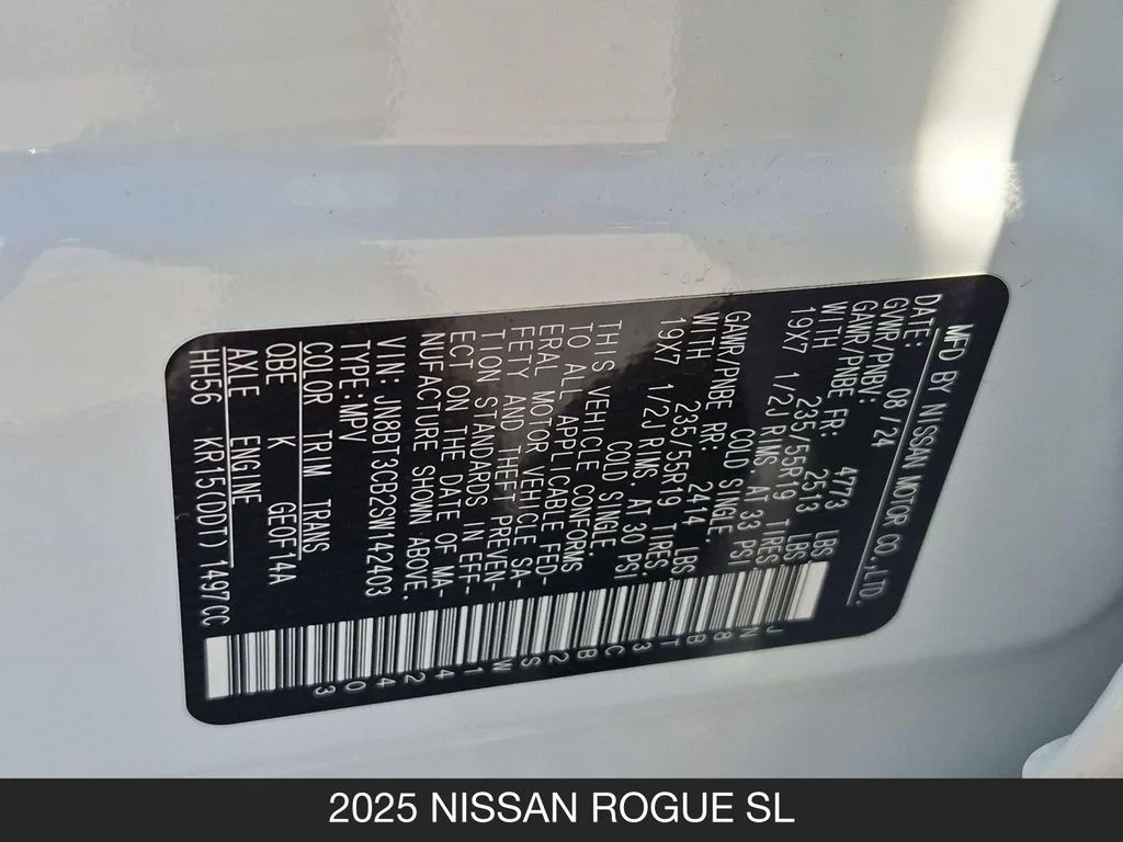Used 2025 White Nissan SL image 26