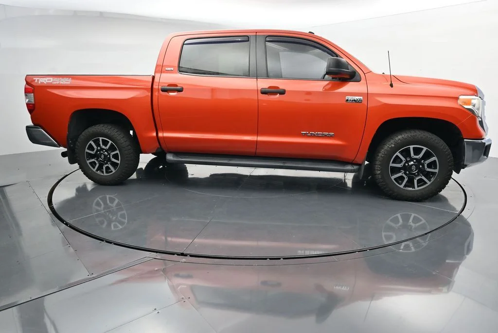 Used 2017 Red Toyota SR5 image 8