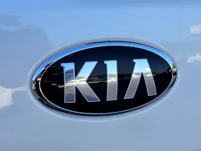 Used 2020 White Kia LX image 16