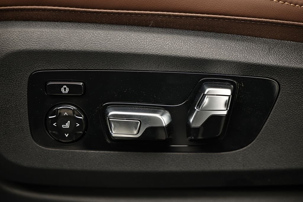 New 2026 Skyscraper Grey Metallic BMW xDrive40i image 23