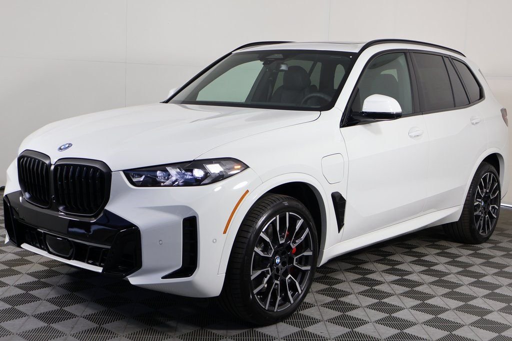 2026 BMW X5 xDrive50e's photo