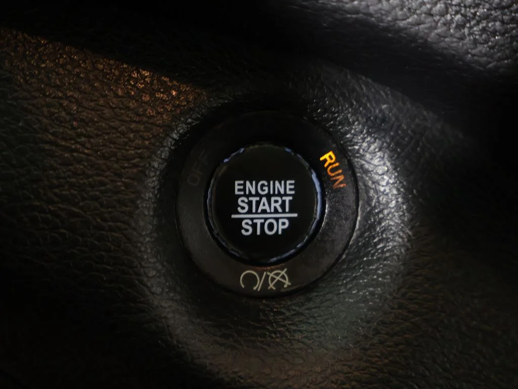 Used 2019 Gray Jeep Limited image 43