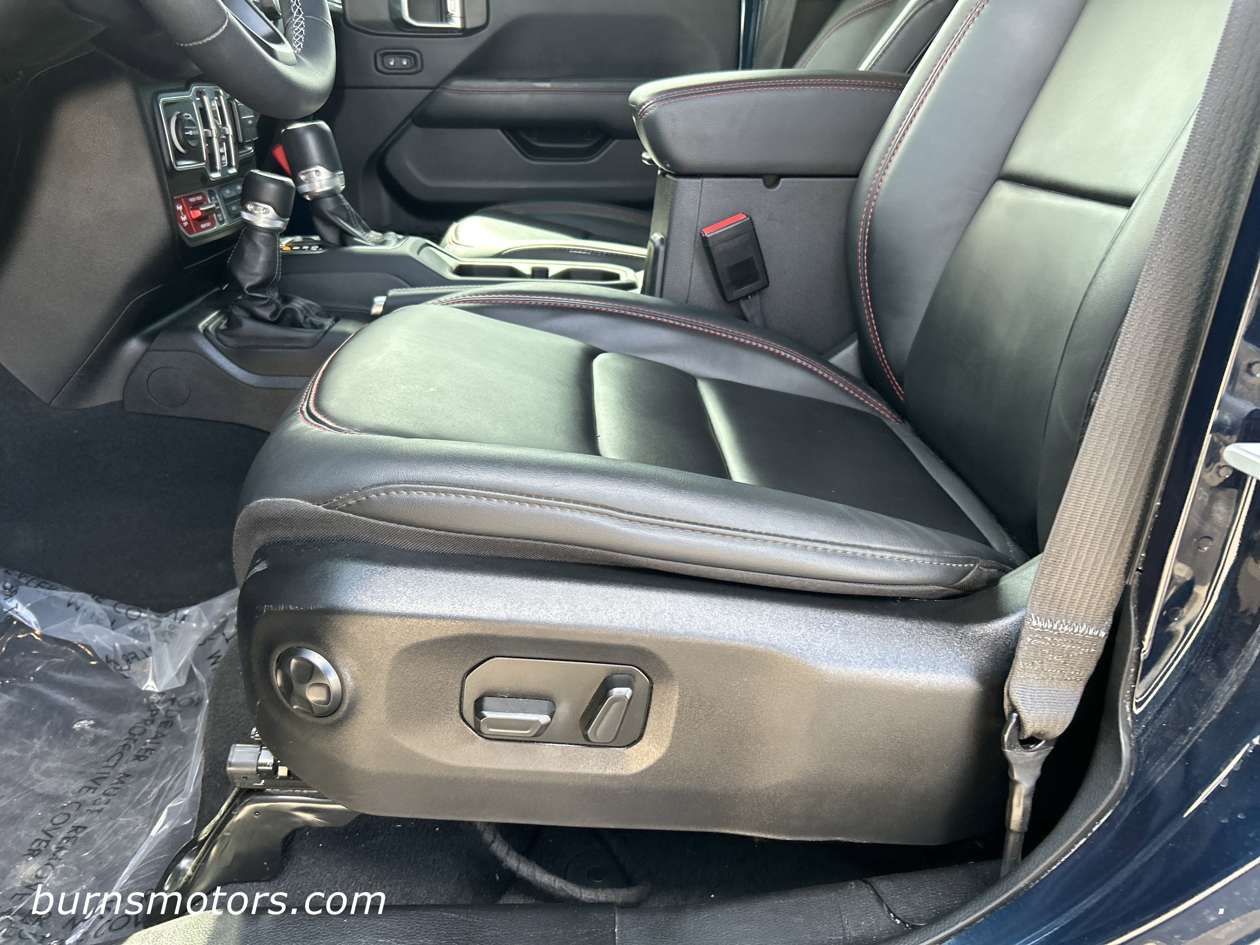 Used 2025 Fathom Blue Jeep Rubicon X image 14