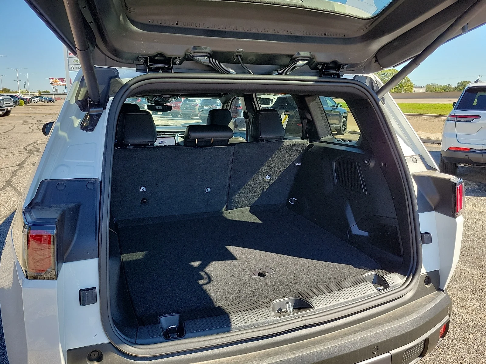 New 2026 Bright White Jeep OVERLAND 4X4 image 8