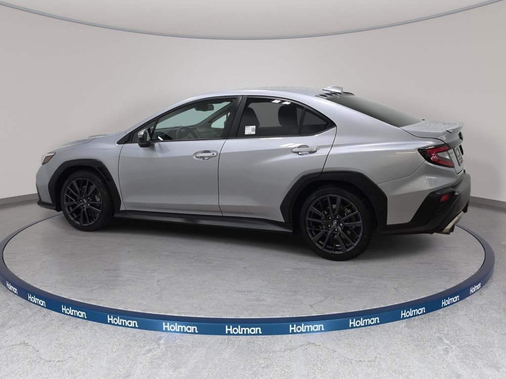 Used 2022 Silver Subaru Limited image 9