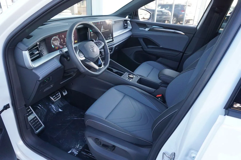 New 2026 White/off-white Volkswagen 2.0T SE R-Line Black image 9