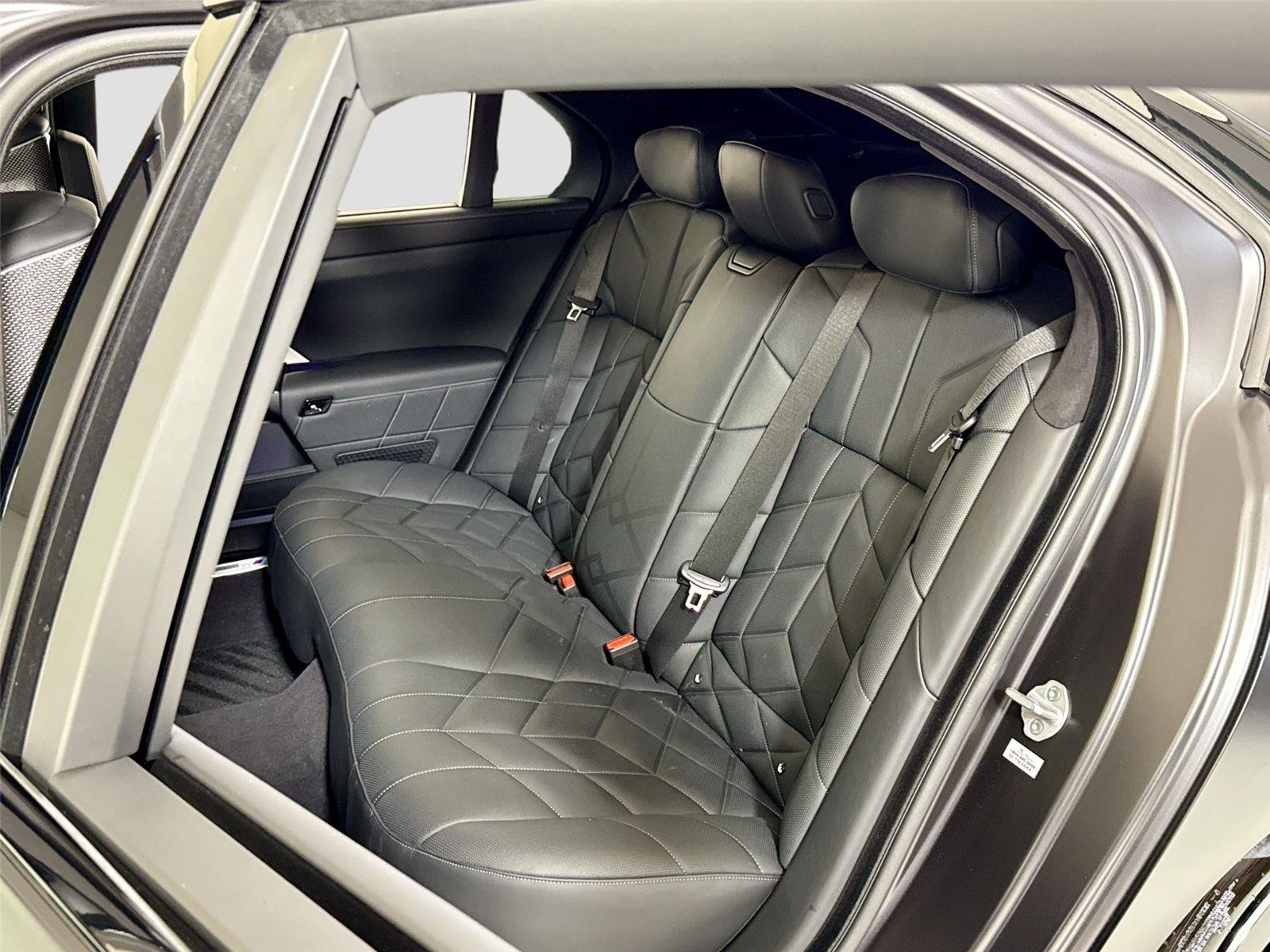 Used 2025 Frozen Deep Grey BMW 760i xDrive | Rear TV | Frozen Paint | B&W Sound System image 25