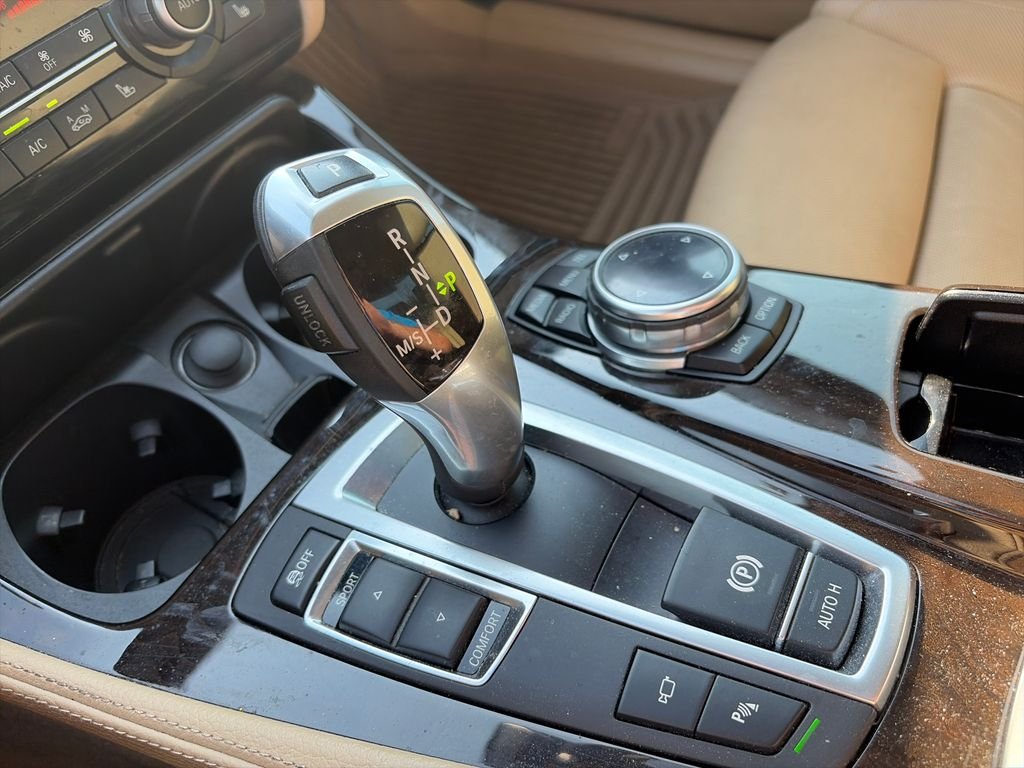 Used 2014 Jet Black BMW 535d image 27