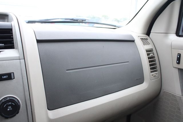 Used 2010 Black Ford XLT image 17