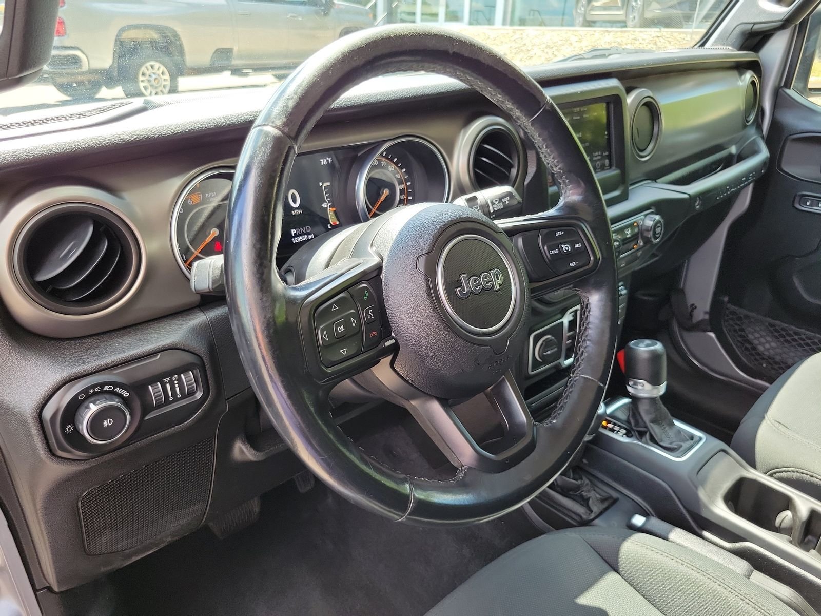 Used 2021 Silver Jeep Unlimited Sport S image 10