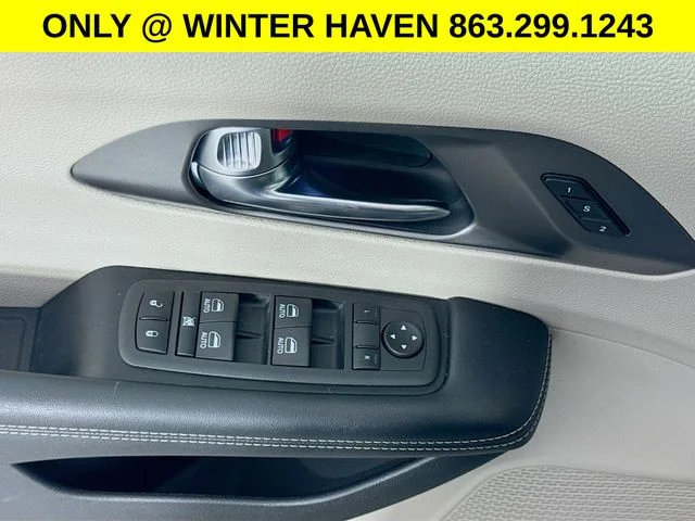 Used 2022 Blue Chrysler Touring L image 18