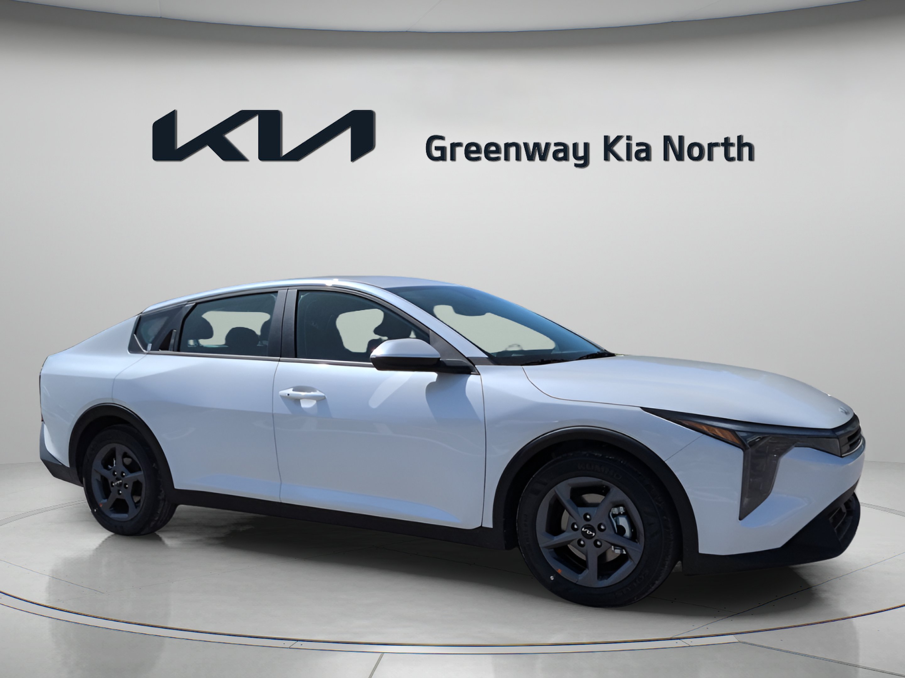 New 2026 Snow White Pearl Kia LXS image 2