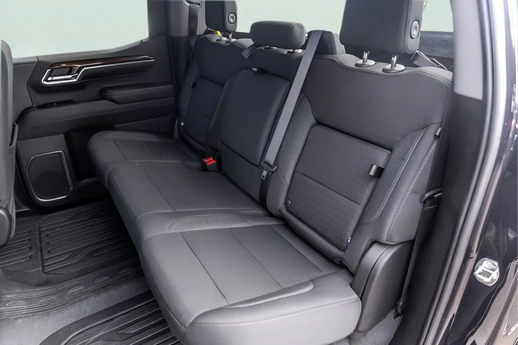 Used 2024 Titanium Rush Metallic GMC Elevation image 25
