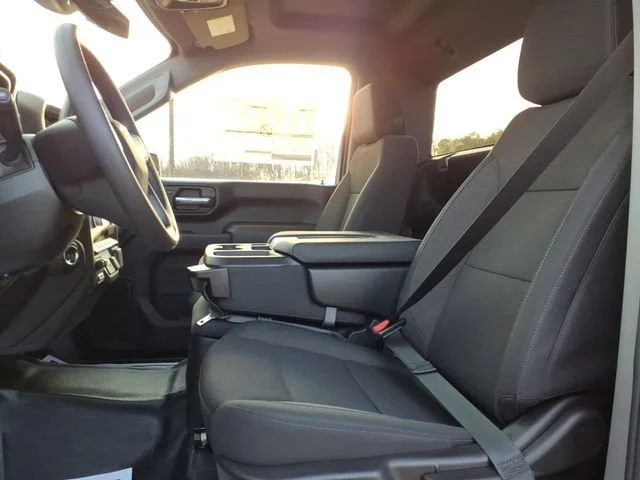 2025 GMC Sierra 2500HD Pro - Photo 18