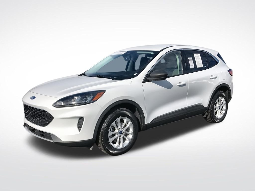 Used 2022 White Ford SE image 5
