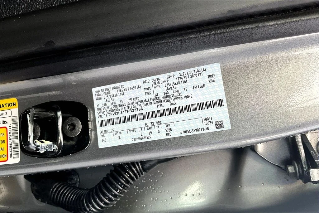 New 2026 Iconic Silver Metallic Ford XLT image 8