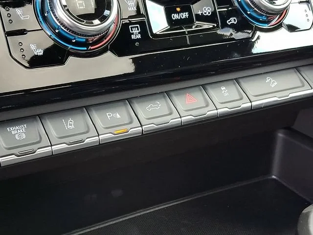 New 2026 Sterling Metallic GMC AT4 image 18