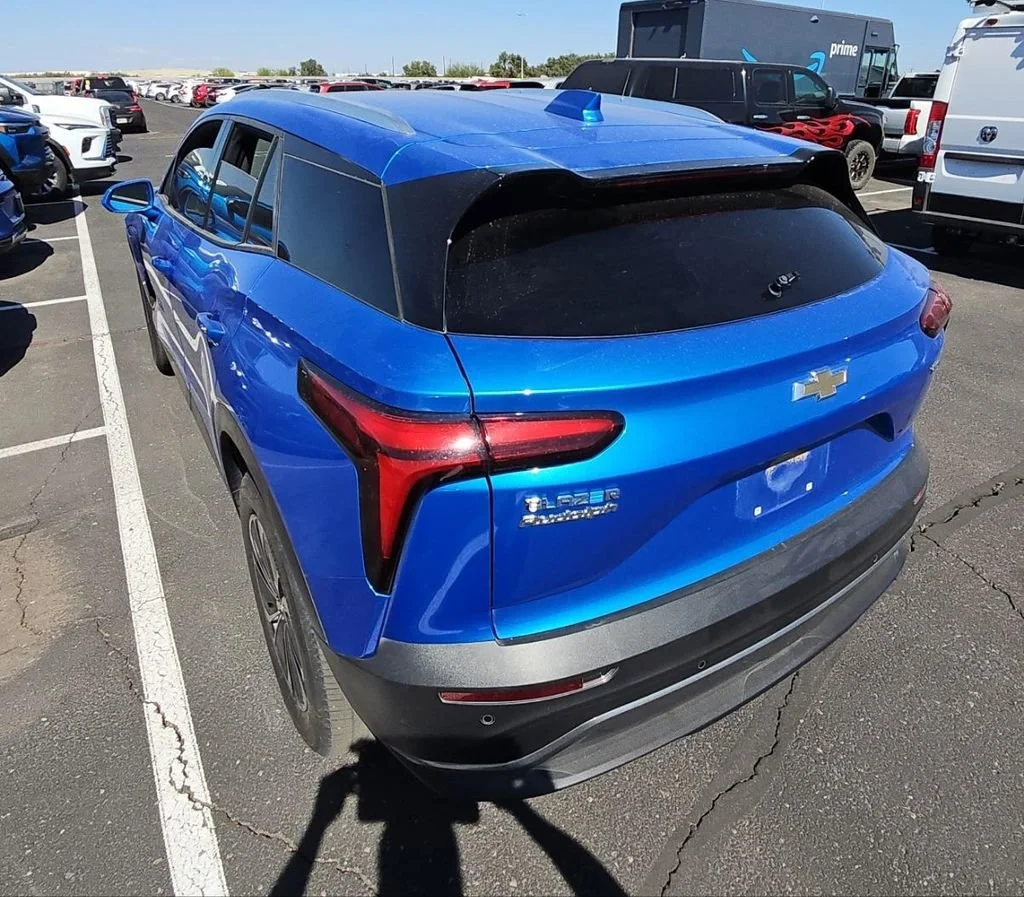 Used 2024 Chevrolet Blazer EV LT with VIN 3GNKDBRJ7RS219796 for sale in Paola, KS