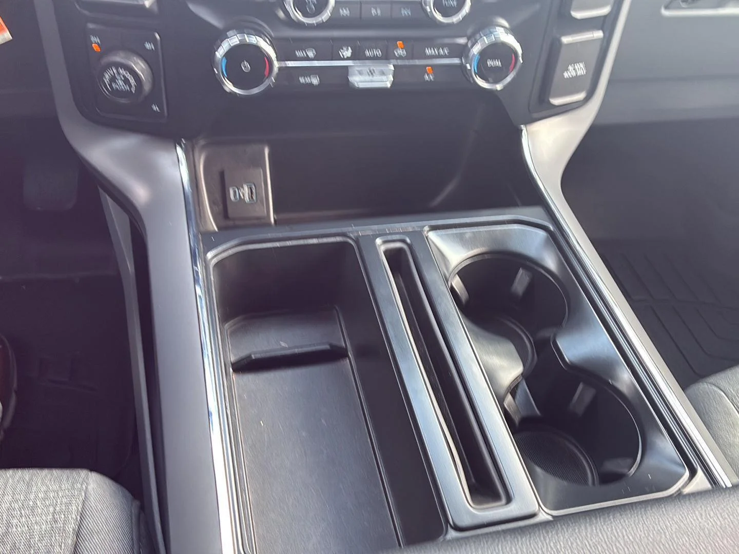 Used 2024 Agate Black Ford XLT image 21