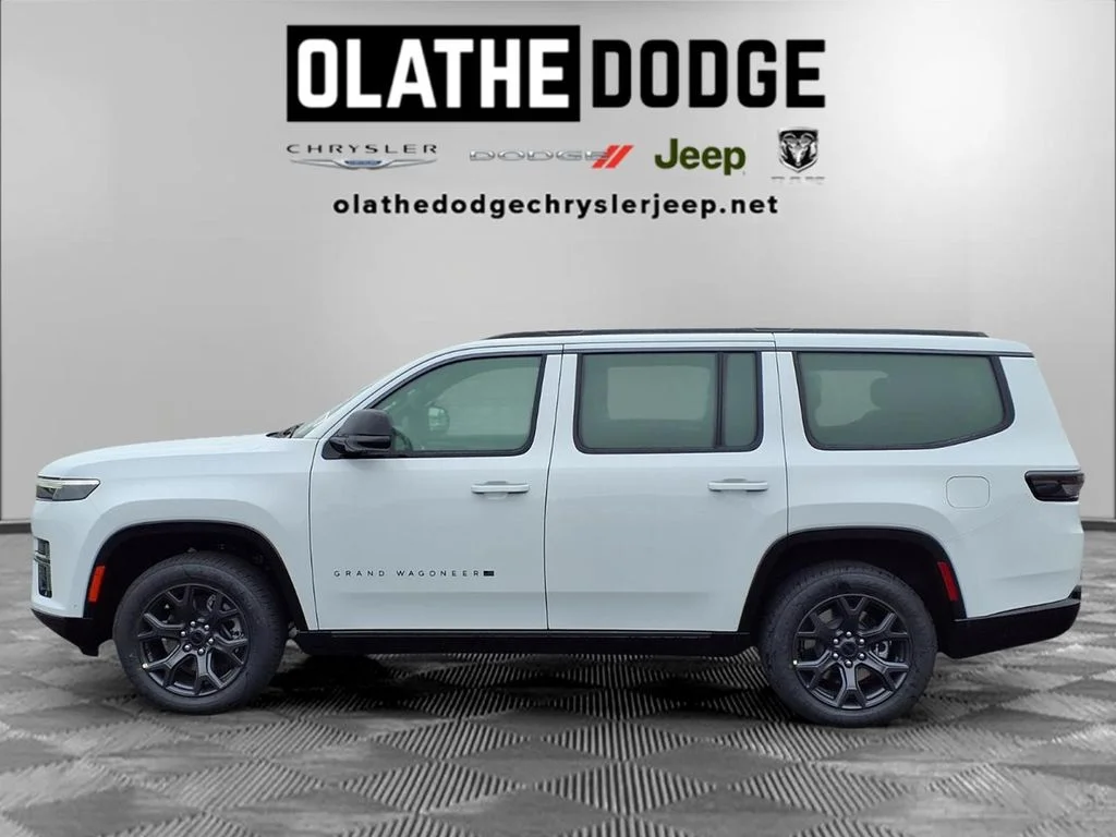 New 2026 Bright White Clear-Coat Exterior Paint Jeep Limited Altitude image 22