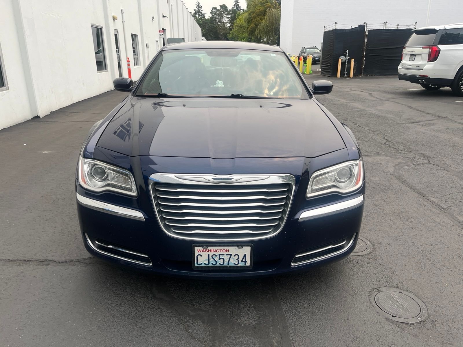 Used 2013 Jazz Blue Pearlcoat Chrysler Base image 1