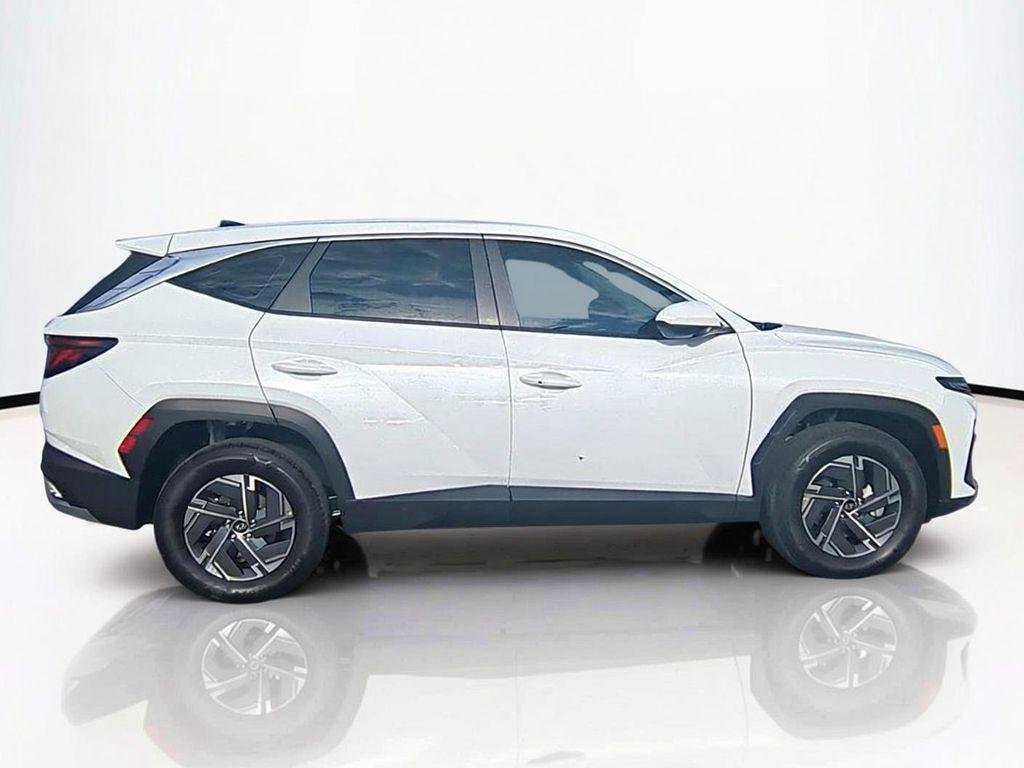 New 2026 White Hyundai Blue image 4