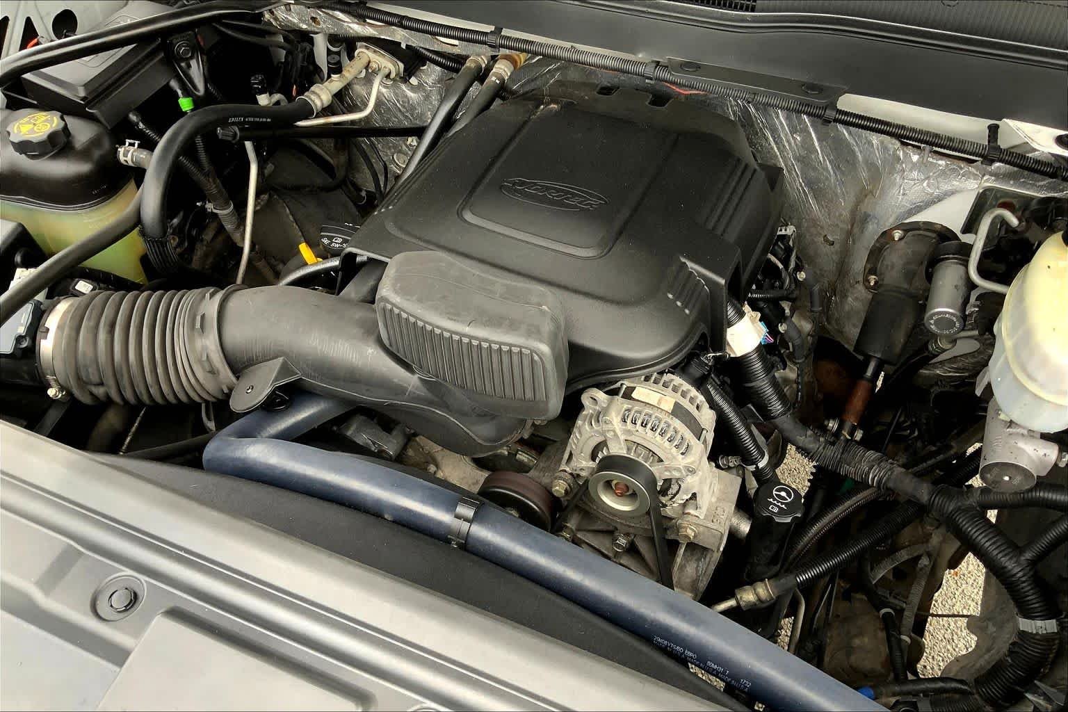 Used 2015 Summit White Chevrolet Work Truck image 32