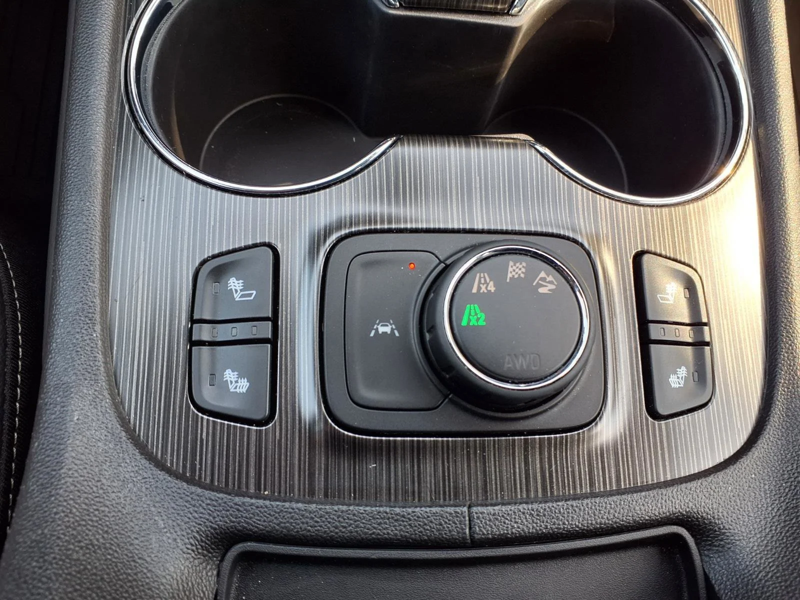 2023 GMC Acadia SLT - Photo 14