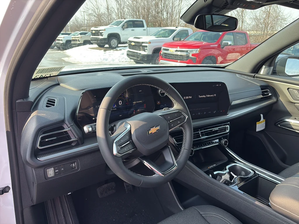 2026 Chevrolet Traverse LT - Photo 8