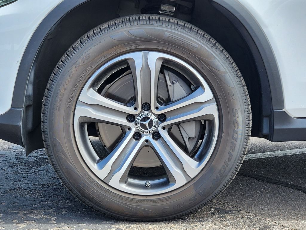 Used 2019 Polar White Mercedes-Benz 300 image 11