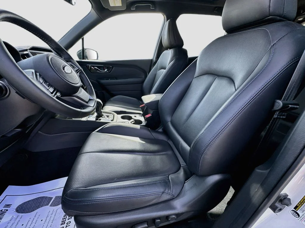 Used 2025 White Subaru Limited image 27