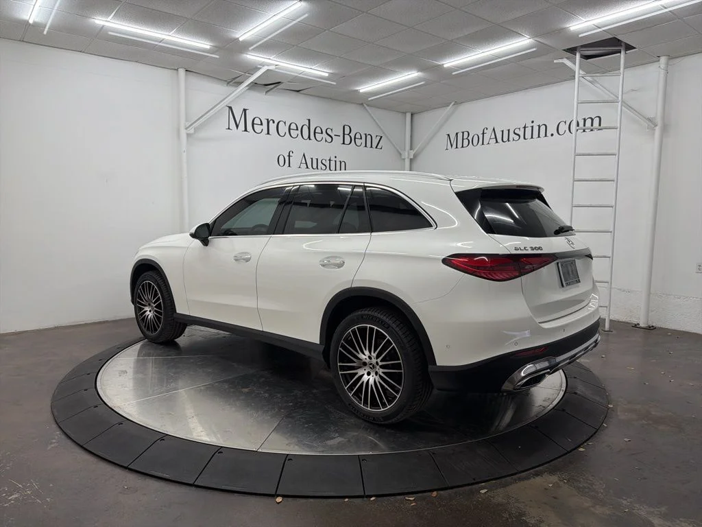 Used 2026 White Mercedes-Benz GLC 300 image 5