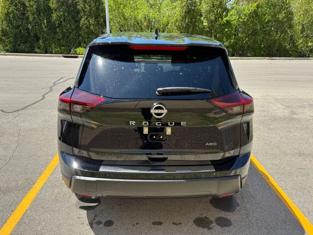 New 2026 Super Black Nissan SV image 4