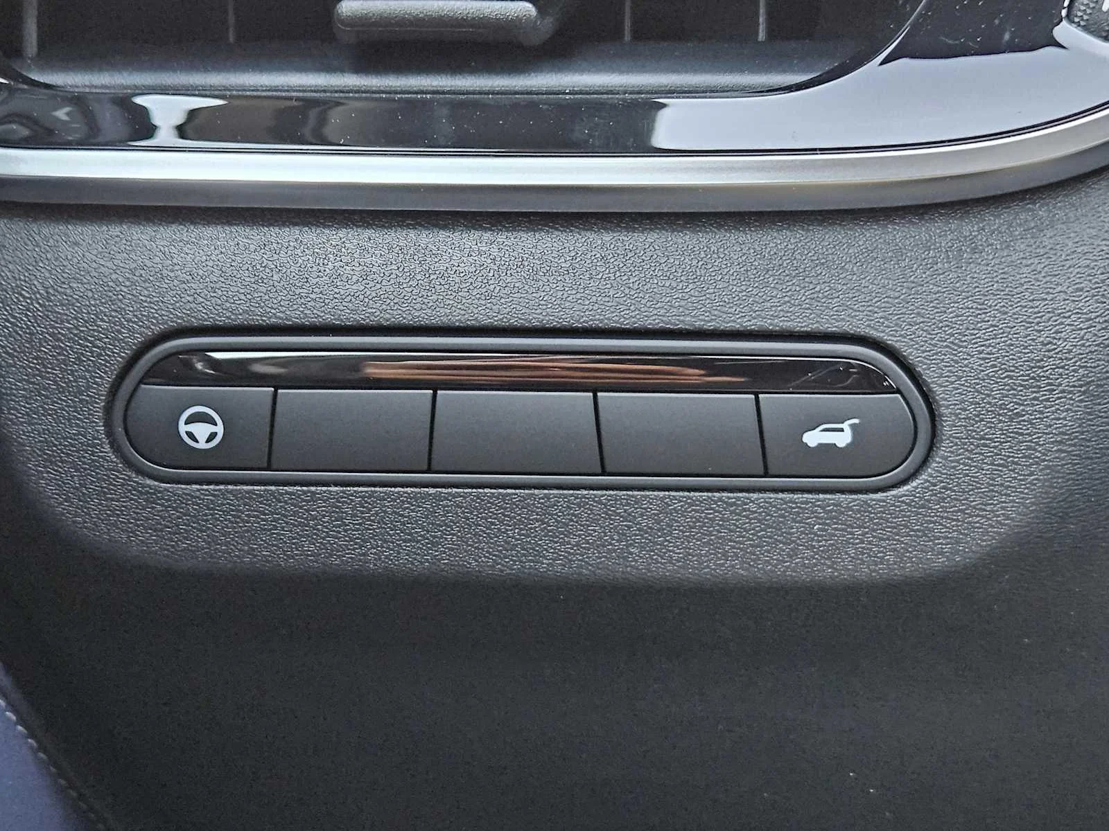 New 2026 RADIANT WHITE INFINITI Sport AWD image 16
