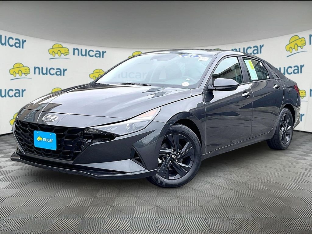 Used 2023 Gray Hyundai SEL image 3